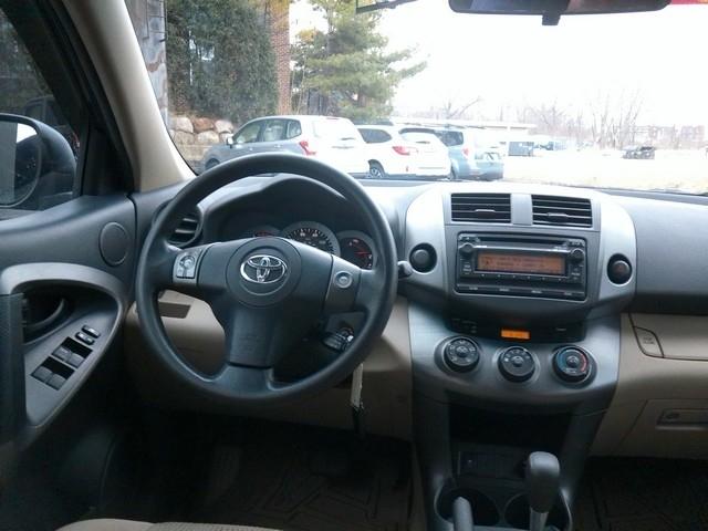 Toyota RAV4  2012