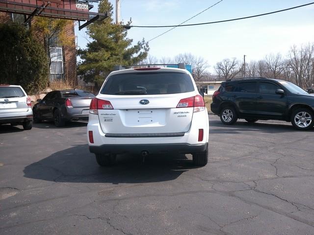 Subaru Outback  2013