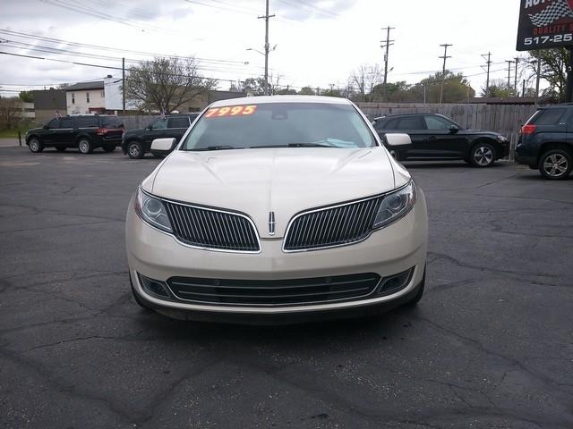 Lincoln MKS  2014