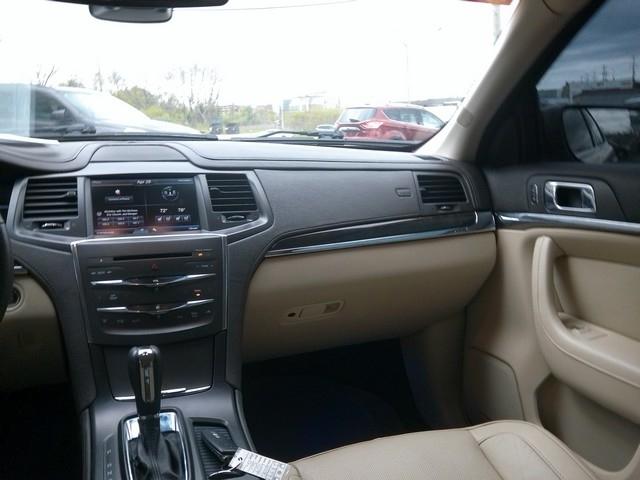 Lincoln MKS  2014