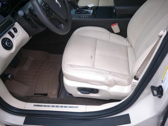 Lincoln MKS  2014