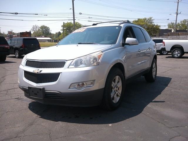 2012 Chevrolet Traverse 2LT FWD's photo
