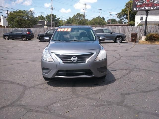 Nissan Versa  2017