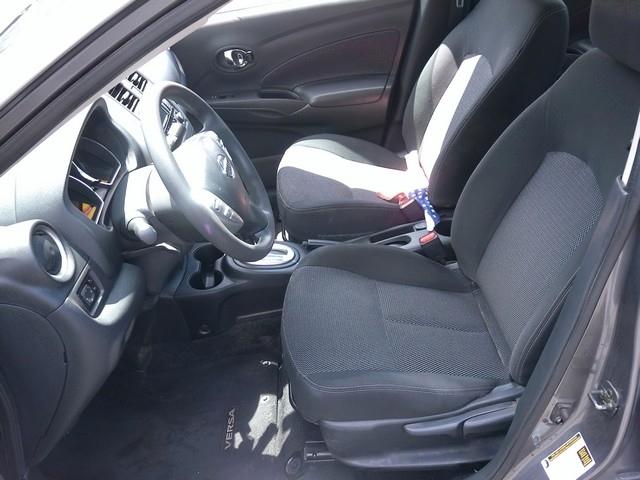 Nissan Versa  2017