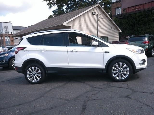 Ford Escape  2017