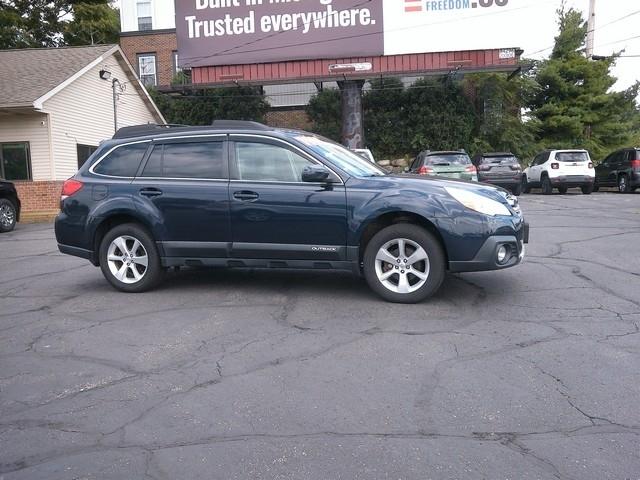Subaru Outback  2013