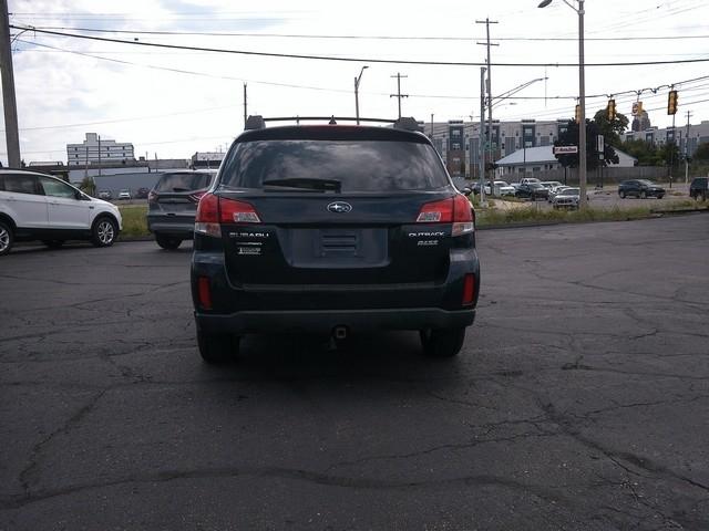 Subaru Outback  2013