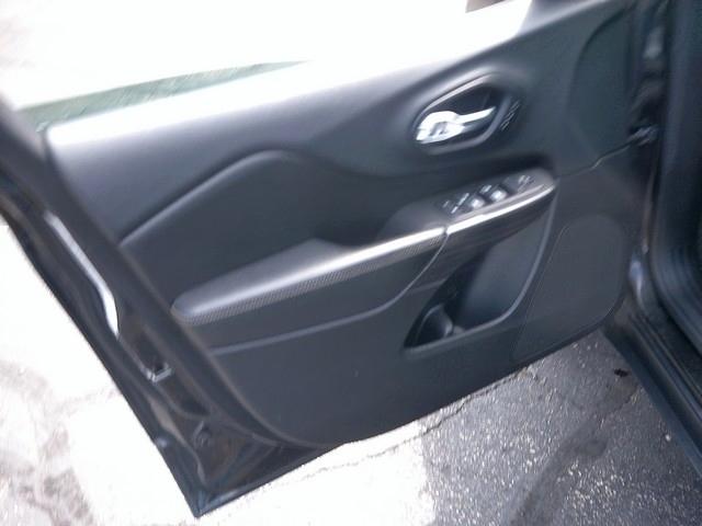 Jeep Cherokee  2014