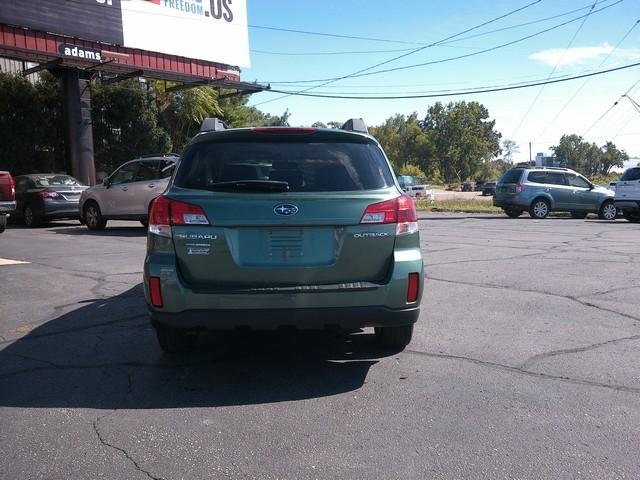 Subaru Outback  2013