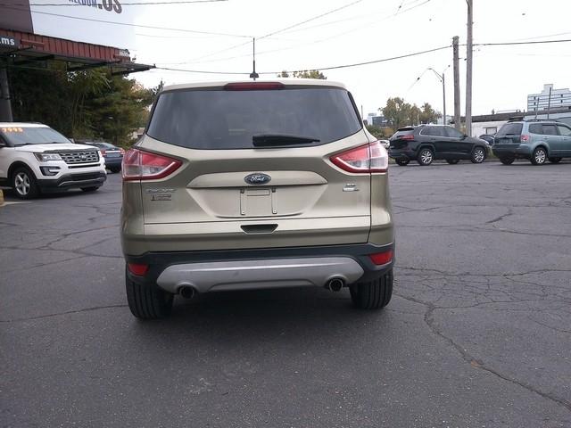 Ford Escape photo 7