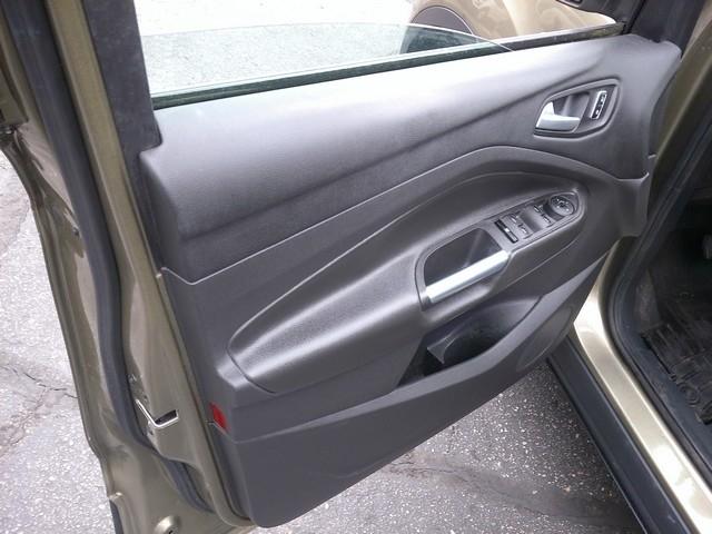 Ford Escape photo 12