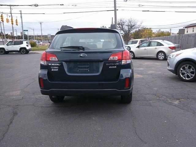 Subaru Outback  2013