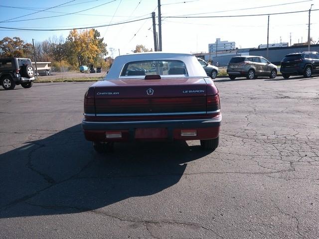Chrysler LeBaron  1989