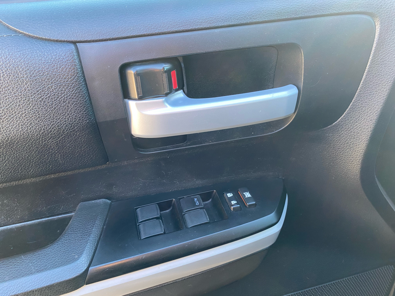 Toyota Tundra 4WD  2019