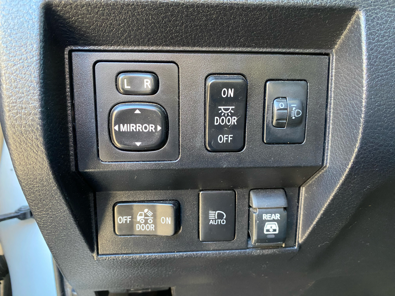 Toyota Tundra 4WD  2019