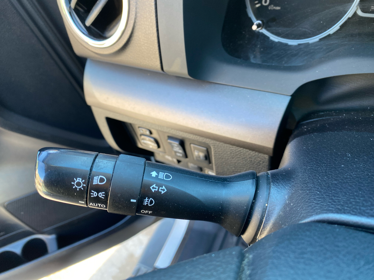 Toyota Tundra 4WD  2019