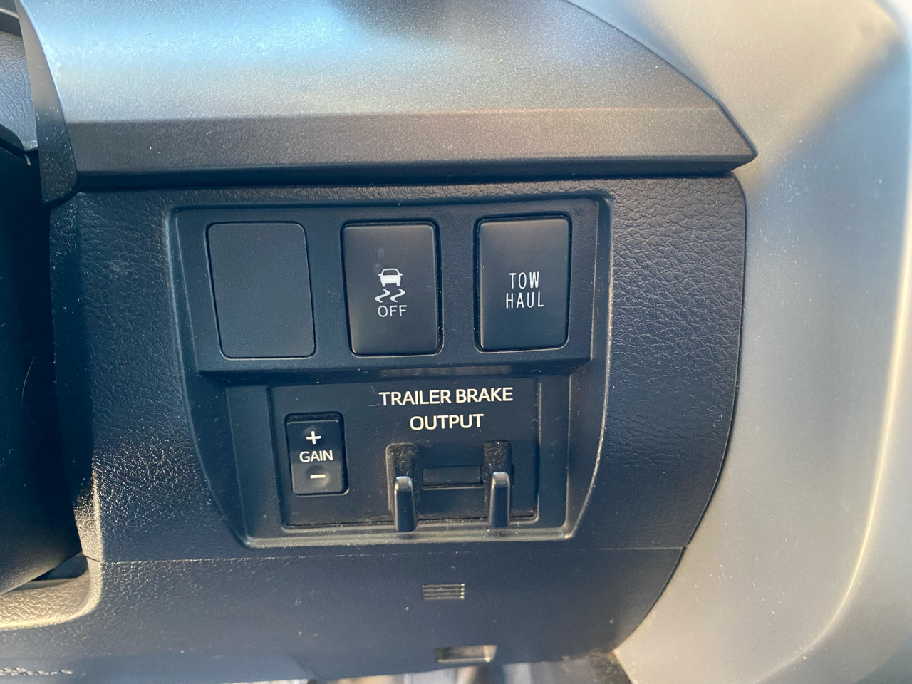 Toyota Tundra 4WD  2019