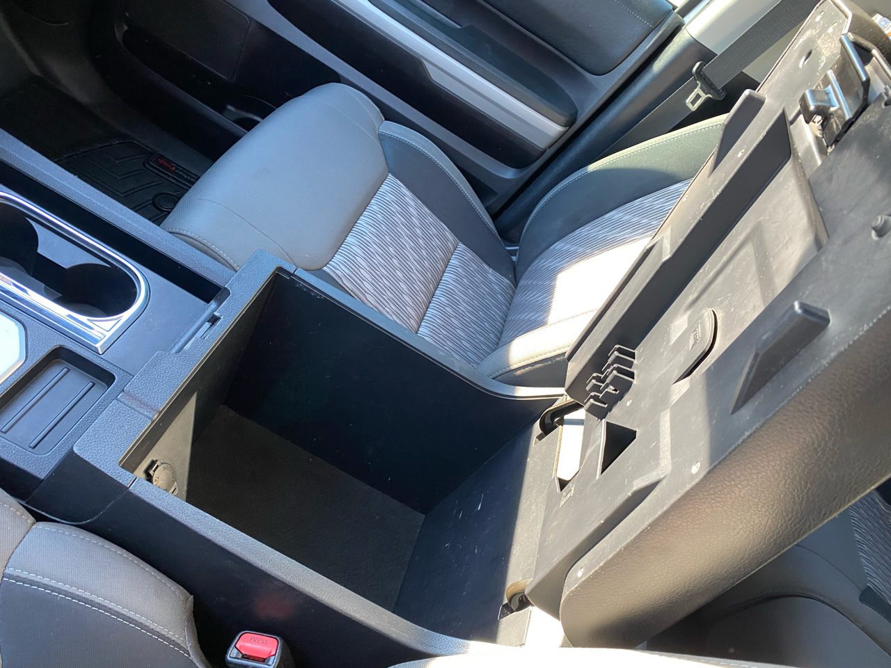 Toyota Tundra 4WD  2019