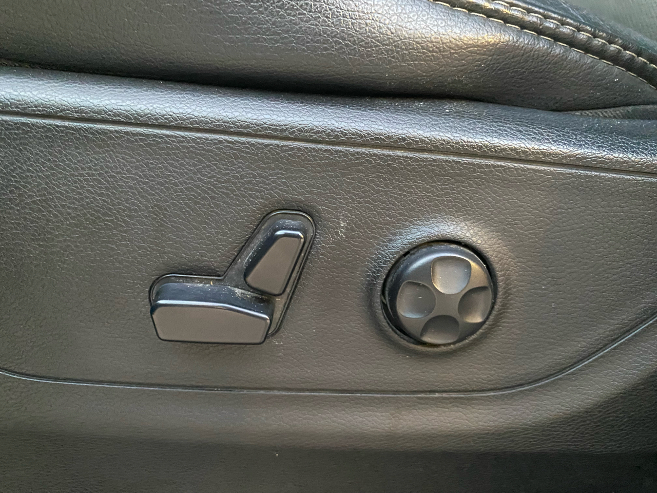 RAM 1500 Rebel 4x4 Crew Cab 5'7" Box 2020