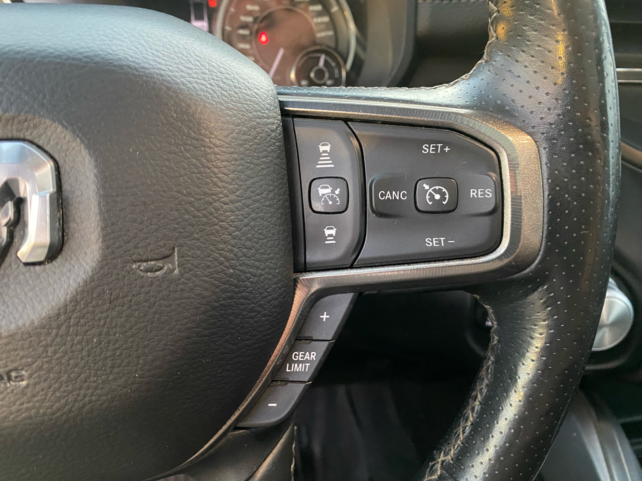 RAM 1500 Rebel 4x4 Crew Cab 5'7" Box 2020