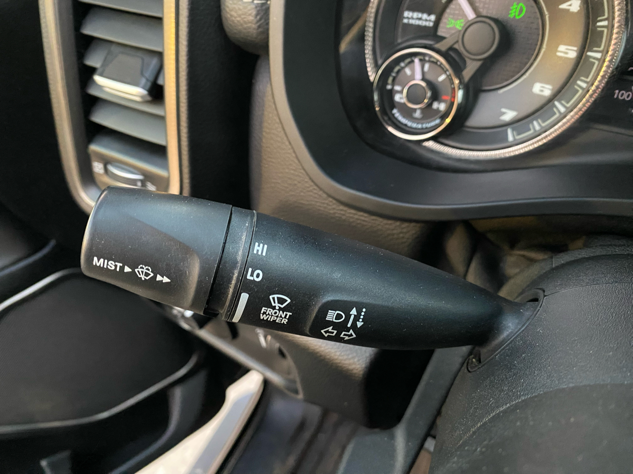 RAM 1500 Rebel 4x4 Crew Cab 5'7" Box 2020