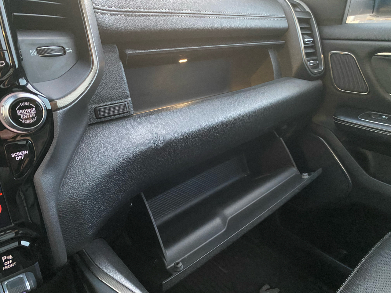 RAM 1500 Rebel 4x4 Crew Cab 5'7" Box 2020