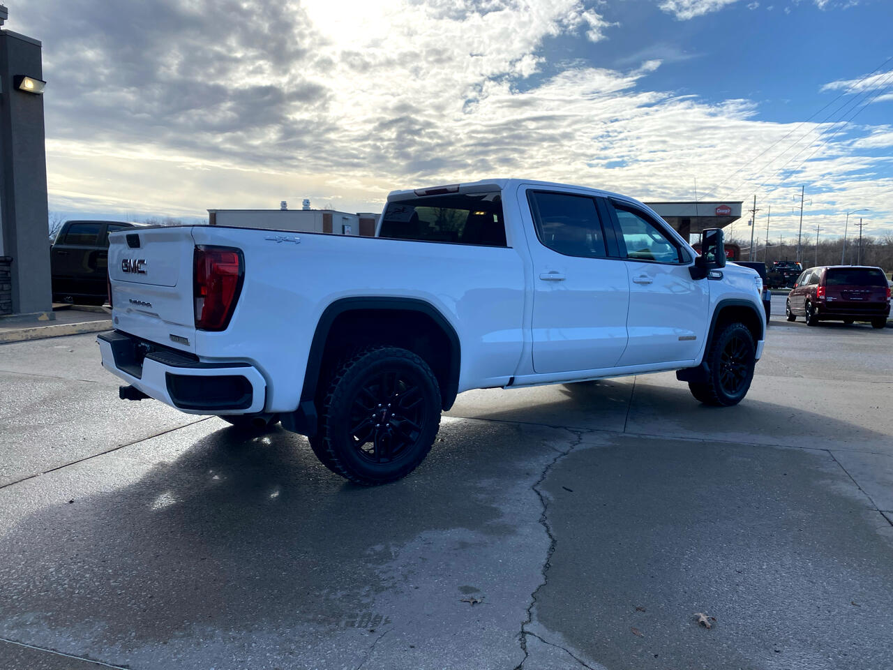 GMC Sierra 1500 Limited Elevation Crew Cab 4WD 2022
