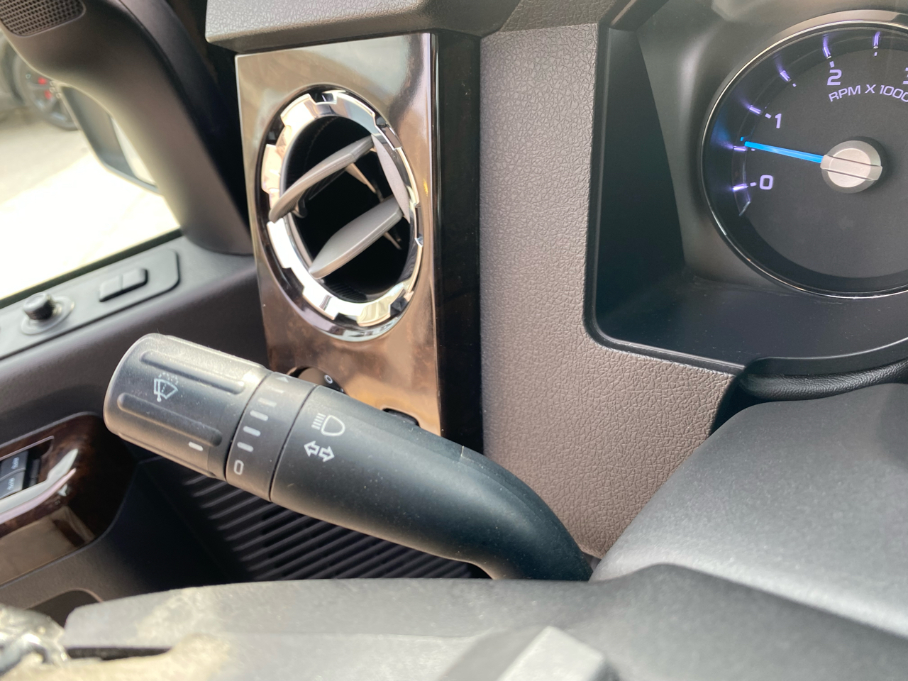 Ford Super Duty F-350 SRW  2013