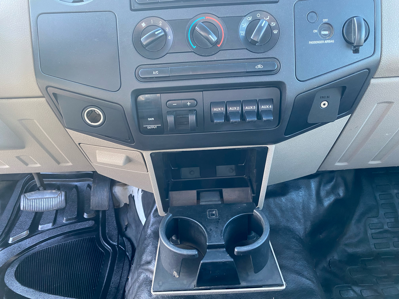 Ford Super Duty F-550 DRW  2008