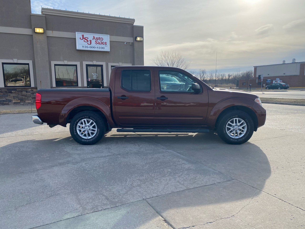 Nissan Frontier 2WD Crew Cab SWB Auto SV 2016