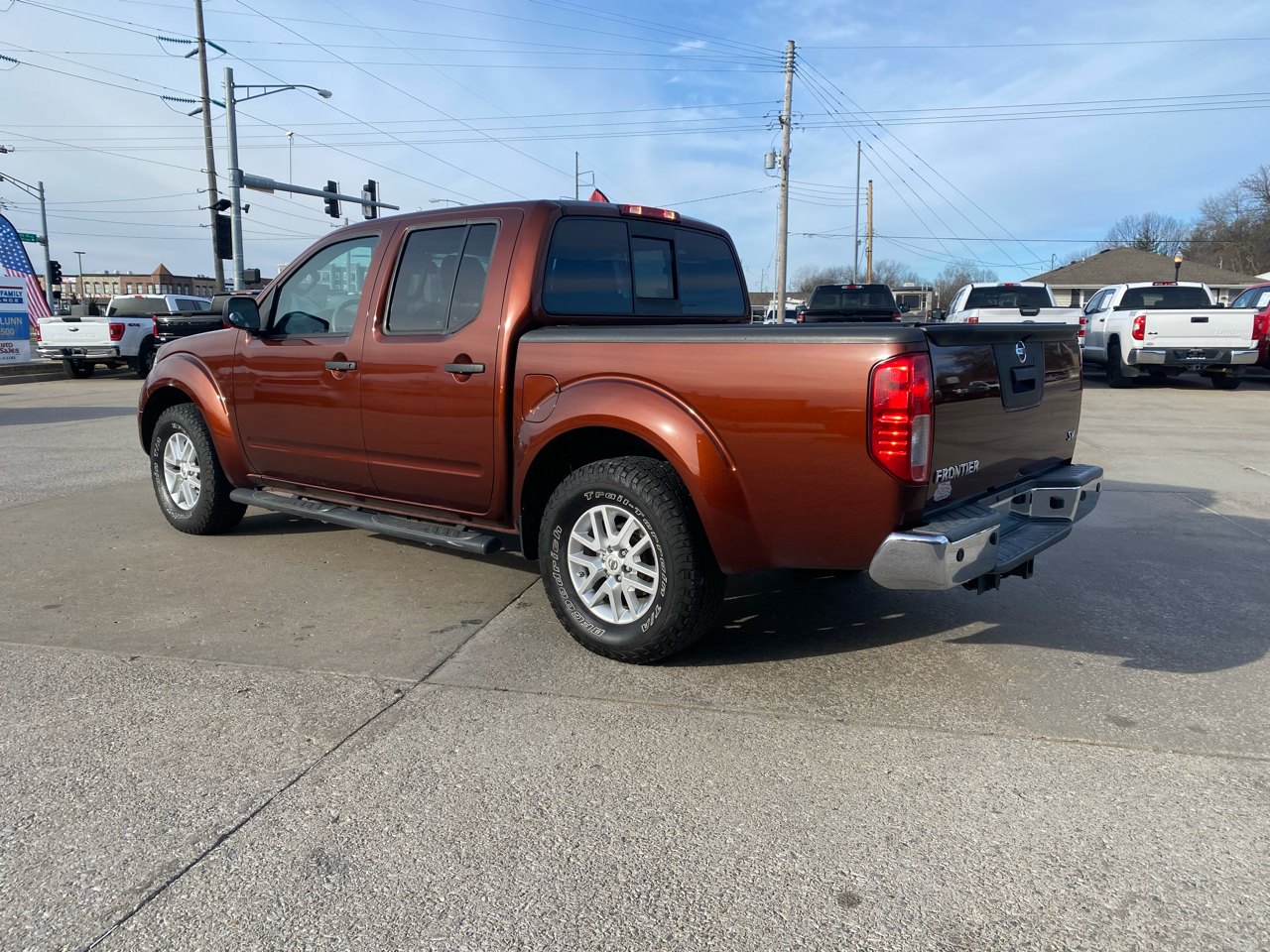 Nissan Frontier 2WD Crew Cab SWB Auto SV 2016