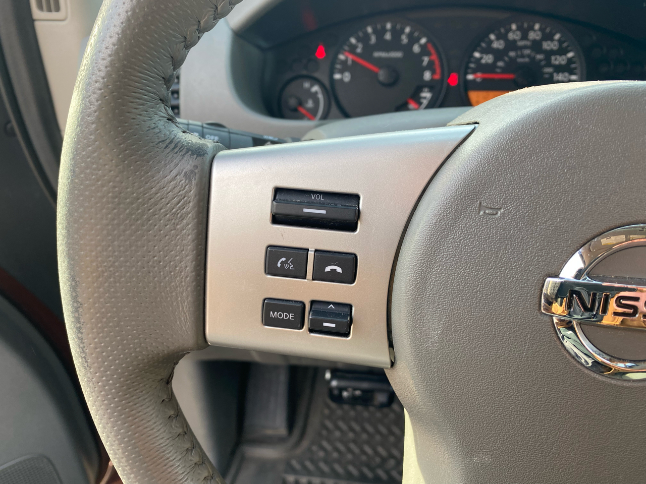 Nissan Frontier 2WD Crew Cab SWB Auto SV 2016