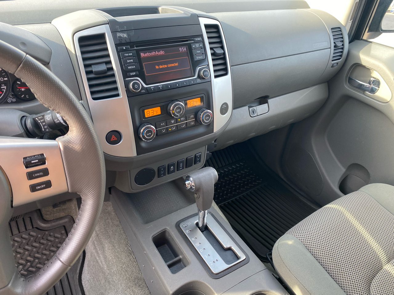 Nissan Frontier 2WD Crew Cab SWB Auto SV 2016