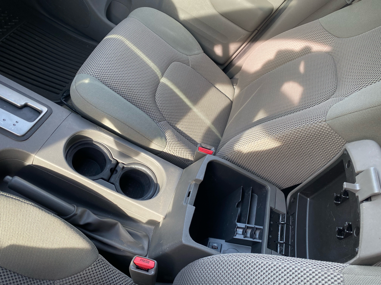 Nissan Frontier 2WD Crew Cab SWB Auto SV 2016