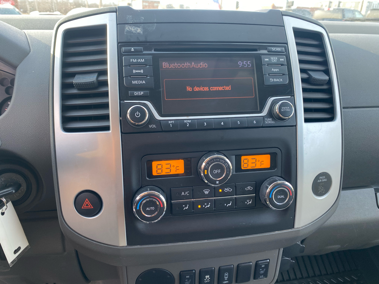 Nissan Frontier 2WD Crew Cab SWB Auto SV 2016