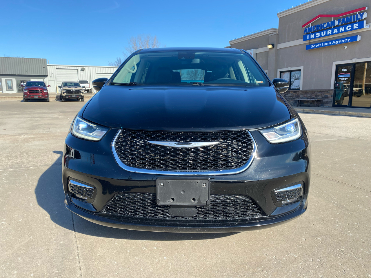 Chrysler Pacifica Touring L FWD 2024