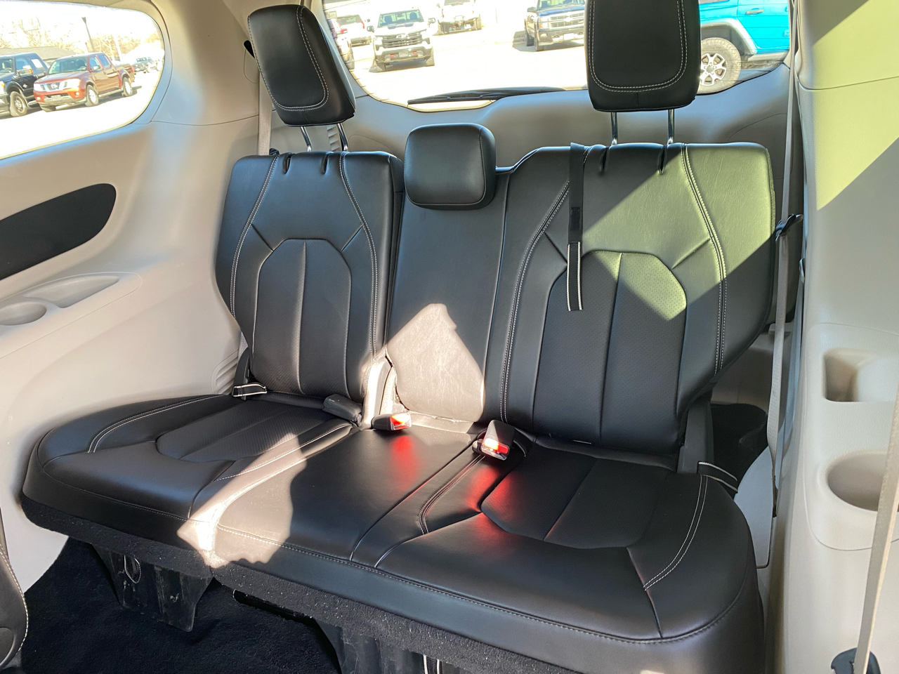 Chrysler Pacifica Touring L FWD 2024