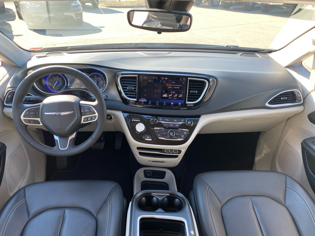 Chrysler Pacifica Touring L FWD 2024