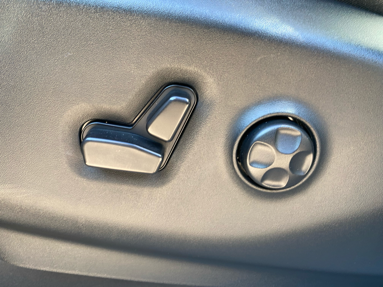 Chrysler Pacifica Touring L FWD 2024