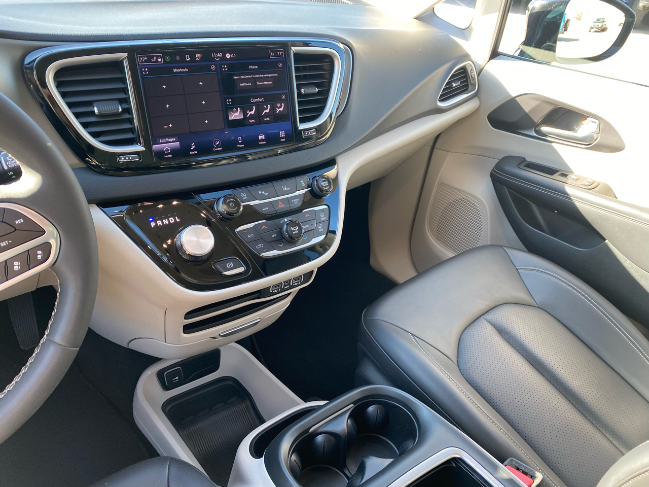 Chrysler Pacifica Touring L FWD 2024