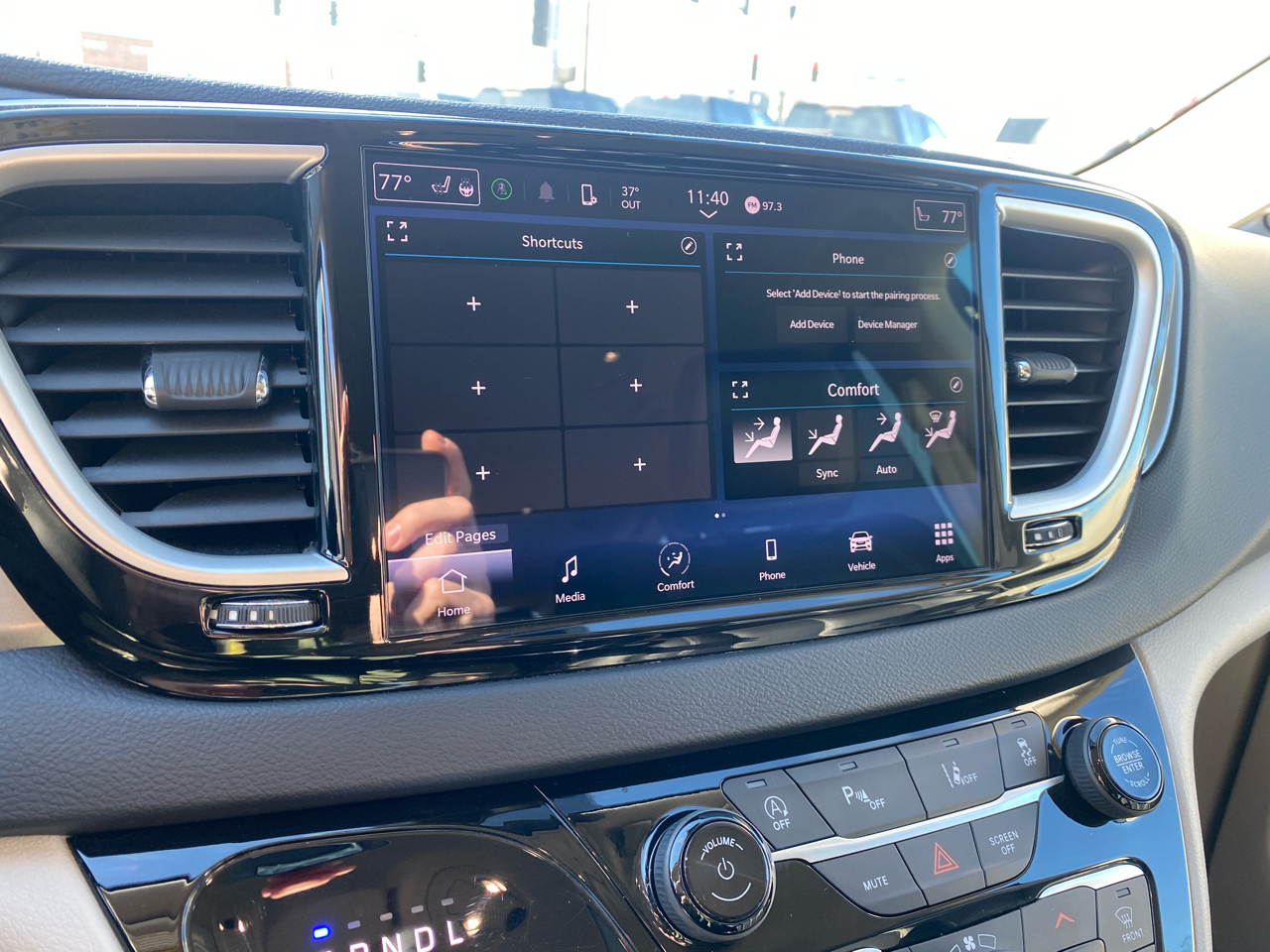 Chrysler Pacifica Touring L FWD 2024