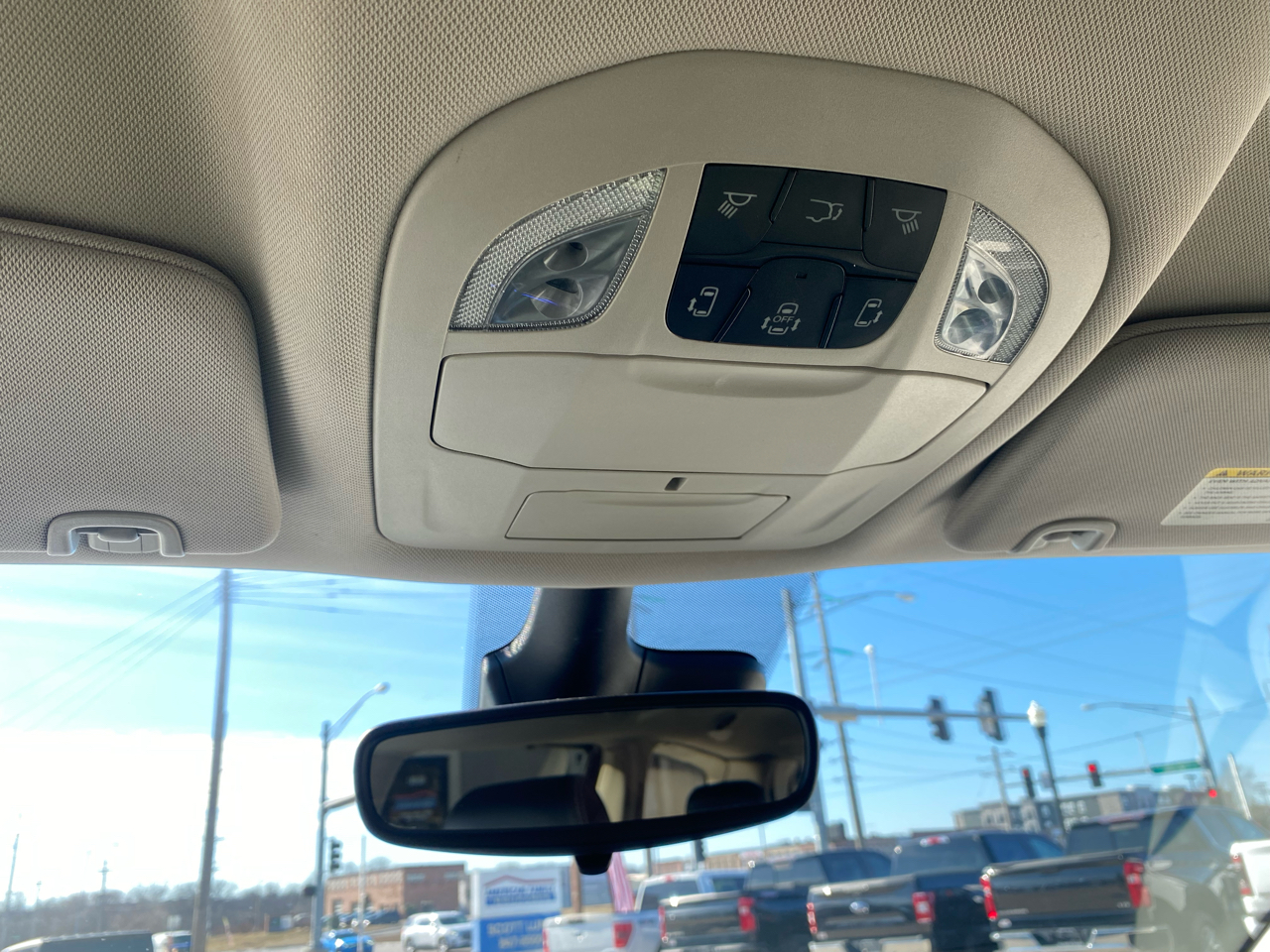 Chrysler Pacifica Touring L FWD 2024