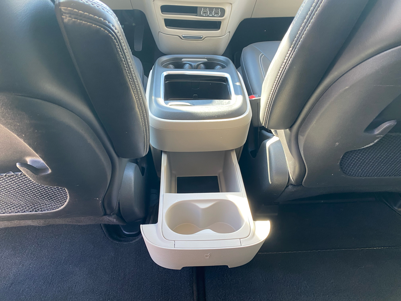 Chrysler Pacifica Touring L FWD 2024