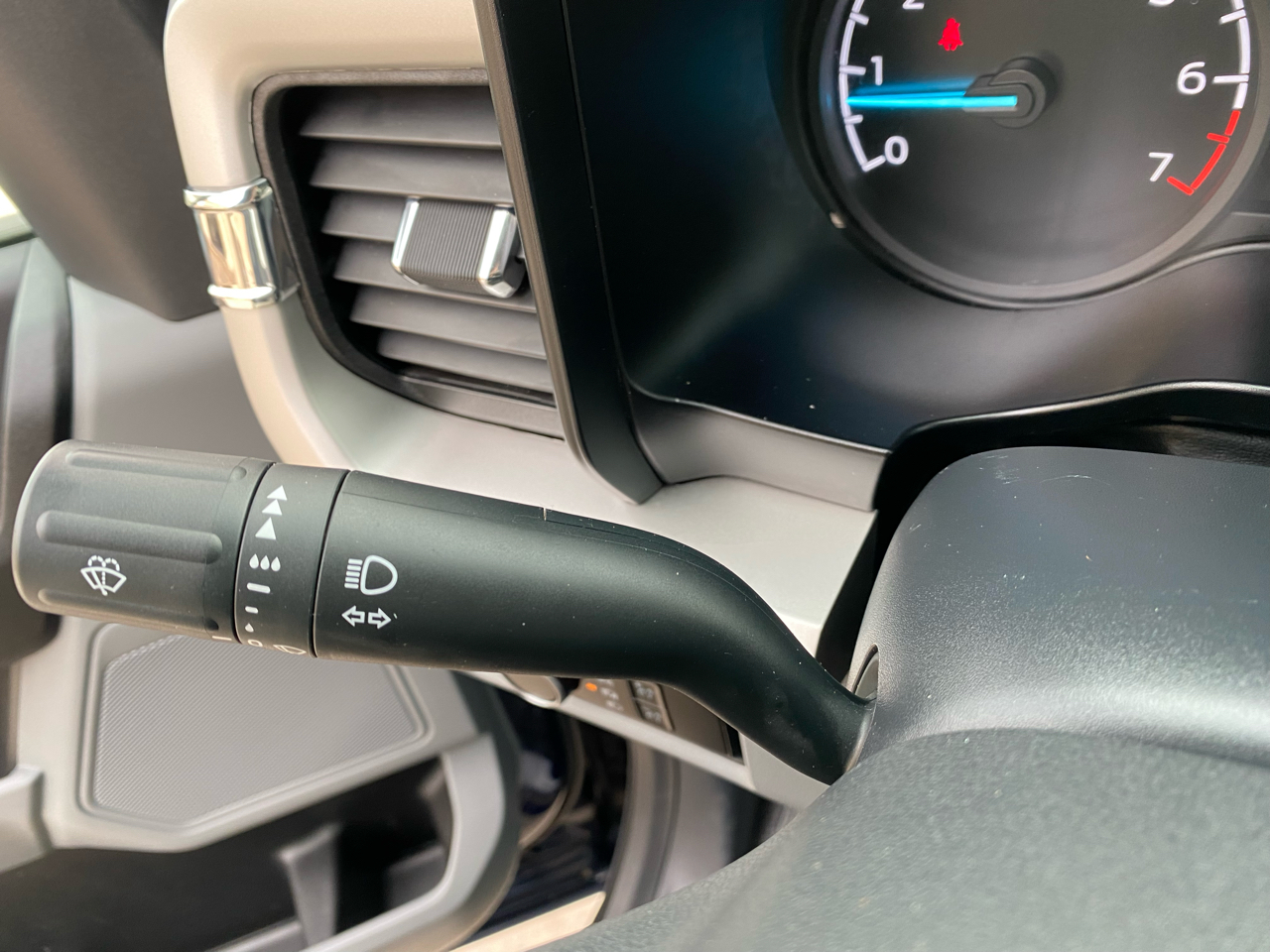 Ford Super Duty F-350 SRW  2023