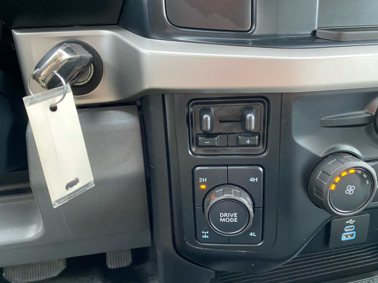 Ford Super Duty F-350 SRW  2023