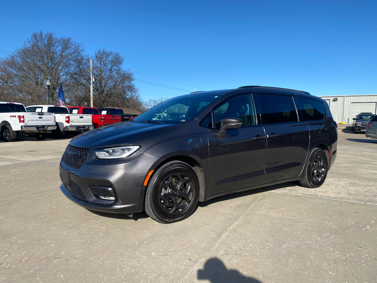 Chrysler Pacifica Hybrid Touring L FWD 2021