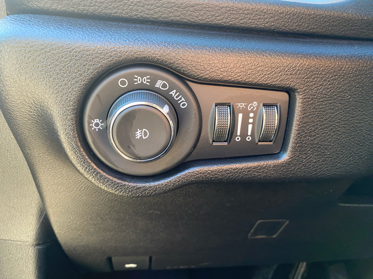 Chrysler Pacifica Hybrid Touring L FWD 2021