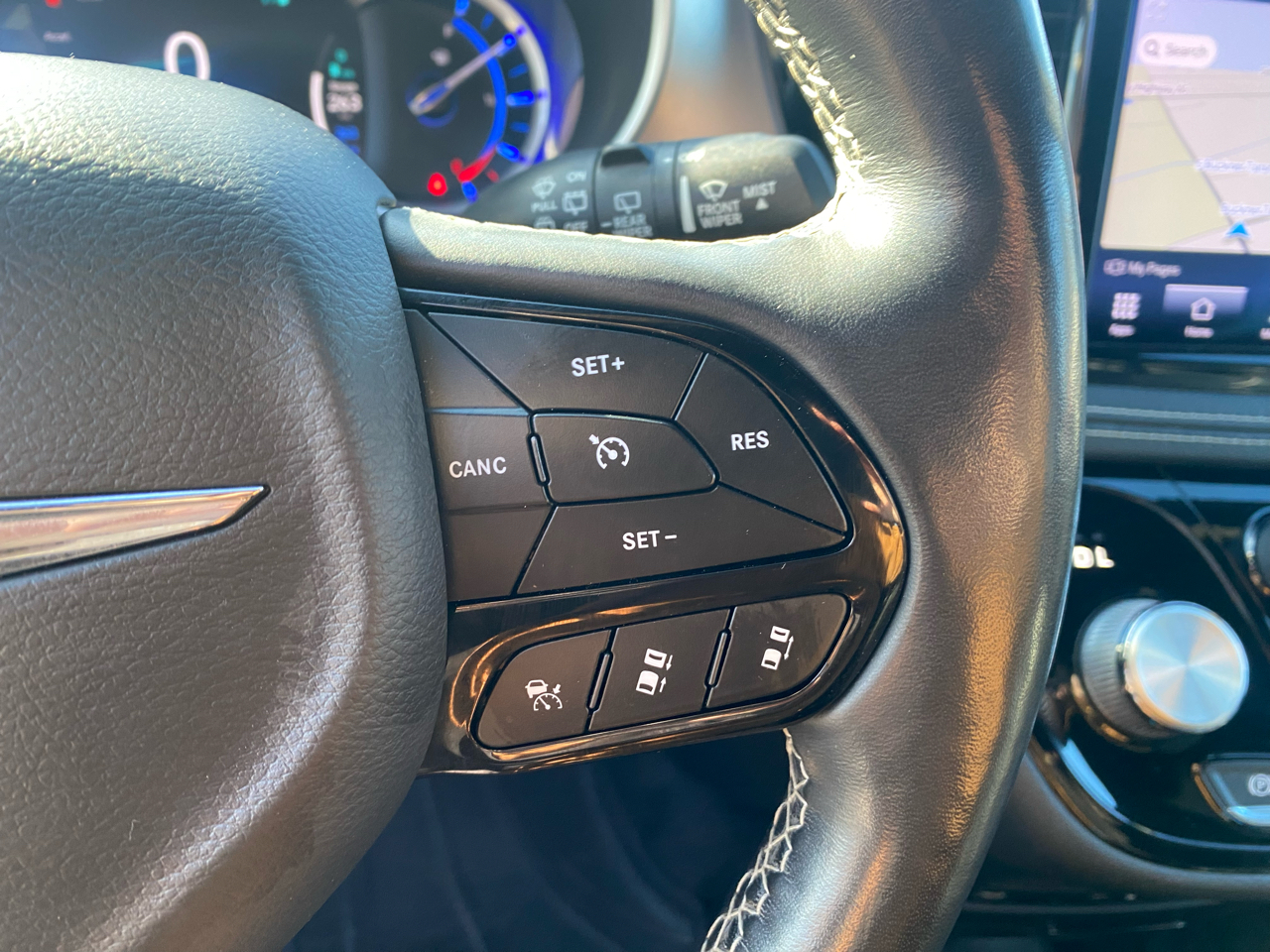 Chrysler Pacifica Hybrid Touring L FWD 2021