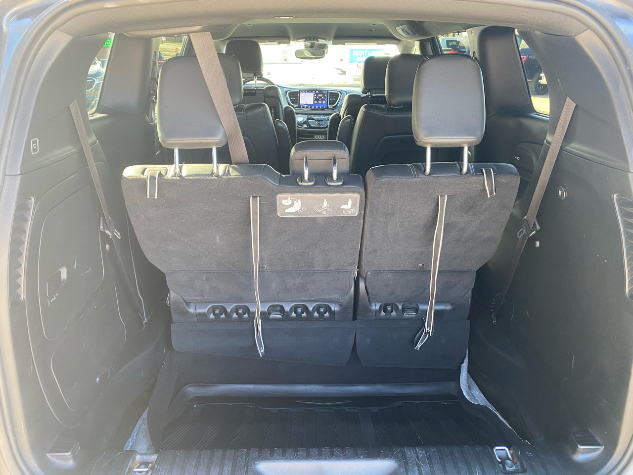 Chrysler Pacifica Hybrid Touring L FWD 2021