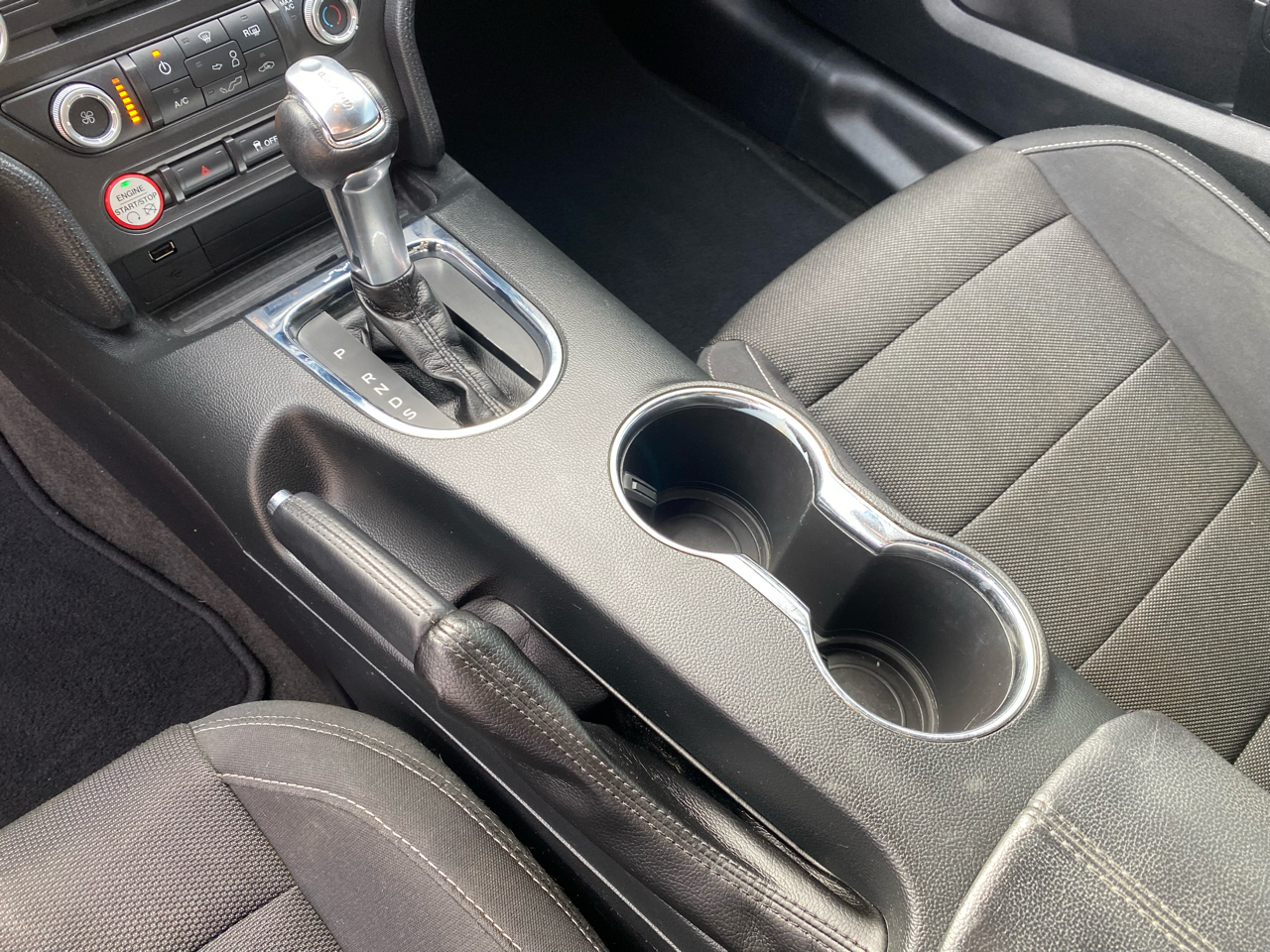 Ford Mustang V6 Fastback 2017